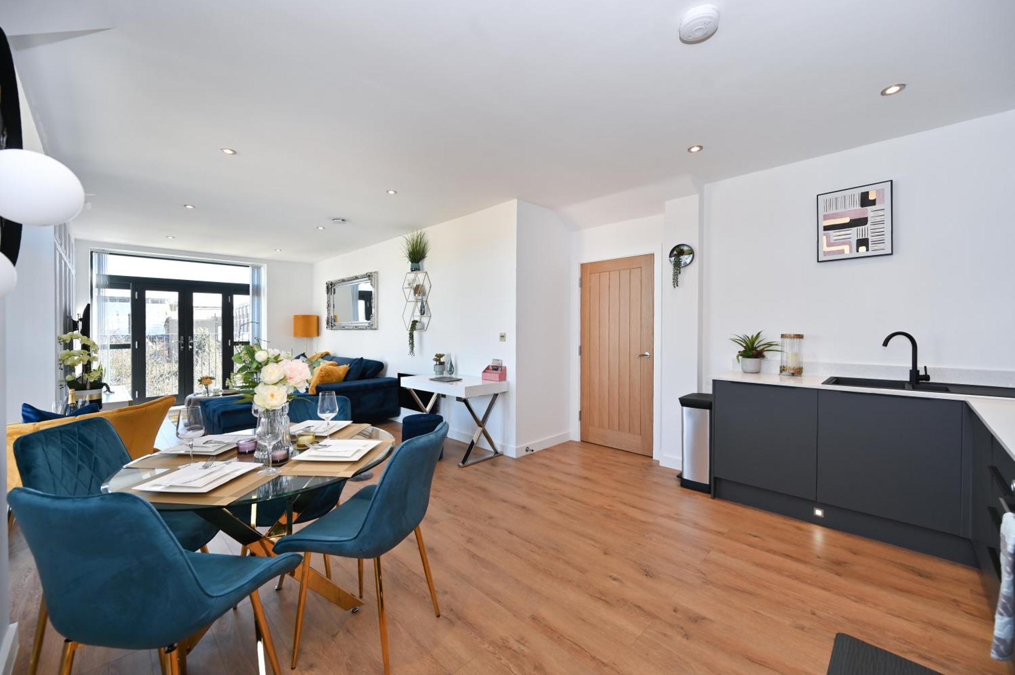 Spacious Designer 2Br Executive Apt, Near Beach & Marina, Central Location ラムズゲート エクステリア 写真