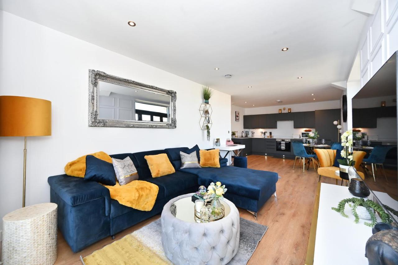 Spacious Designer 2Br Executive Apt, Near Beach & Marina, Central Location ラムズゲート エクステリア 写真