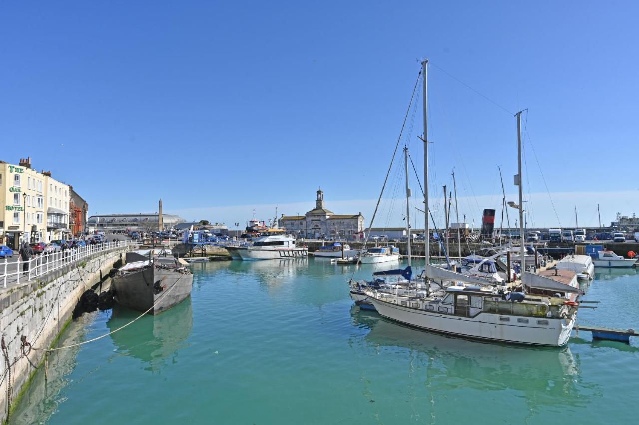 Spacious Designer 2Br Executive Apt, Near Beach & Marina, Central Location ラムズゲート エクステリア 写真